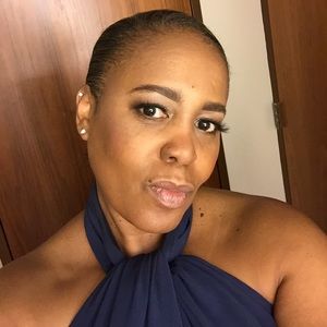 Meet your Posher, Sharon